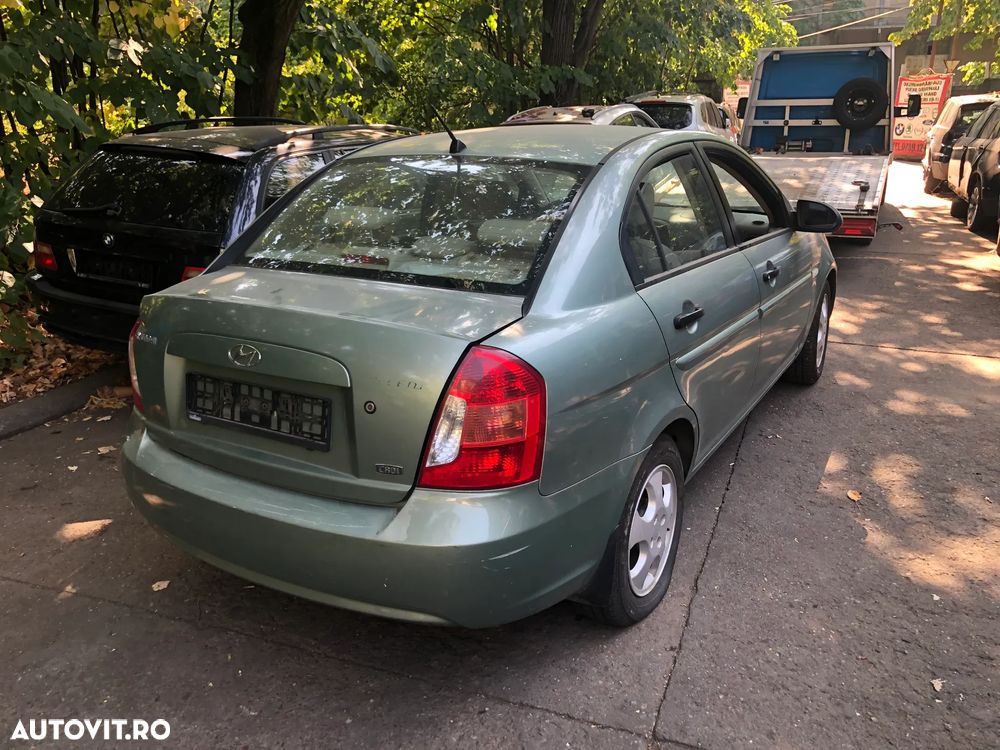 Dezmembrez Hyundai Accent 3 1,5 CRDI 2007 verde - 4