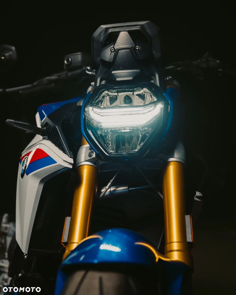 BMW F - 3