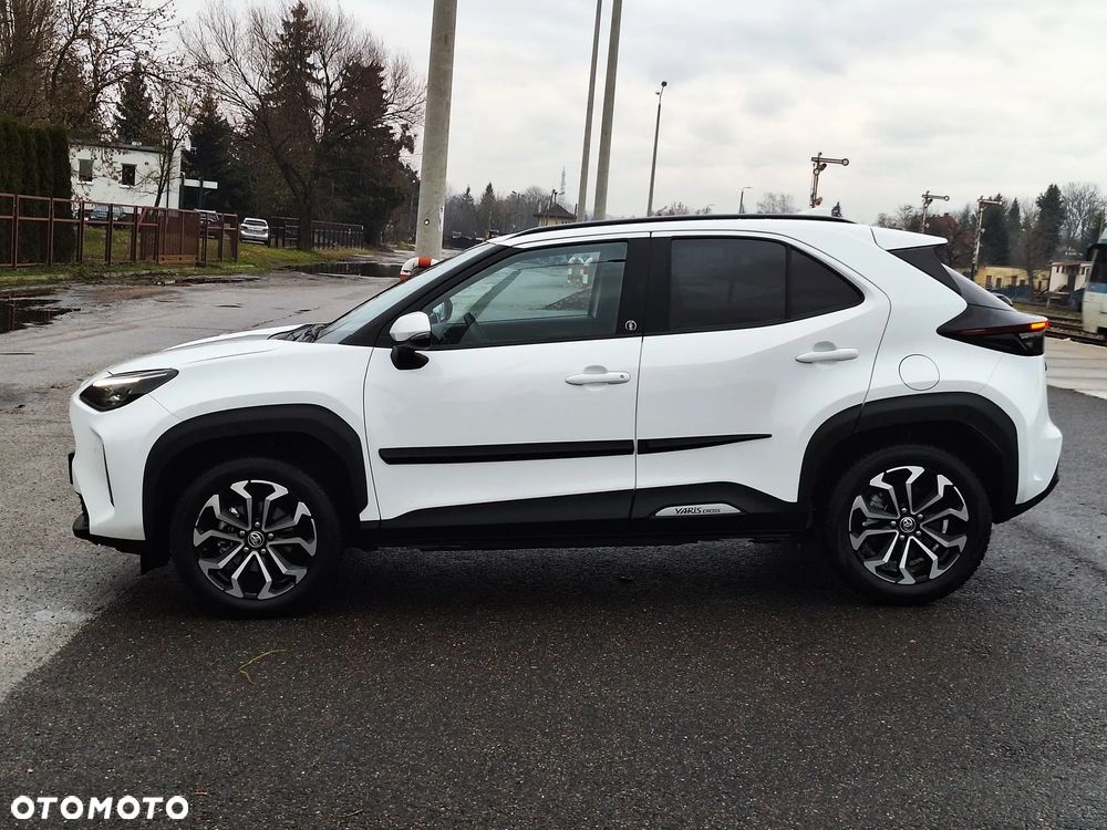 Toyota Yaris Cross 130 1.5 VVT-i Team Deutschland - 13