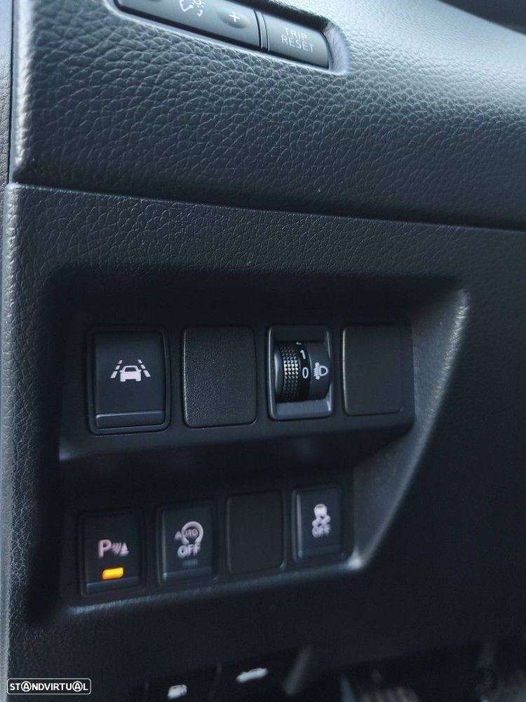 Nissan Qashqai 1.5 dCi N-Connecta - 21
