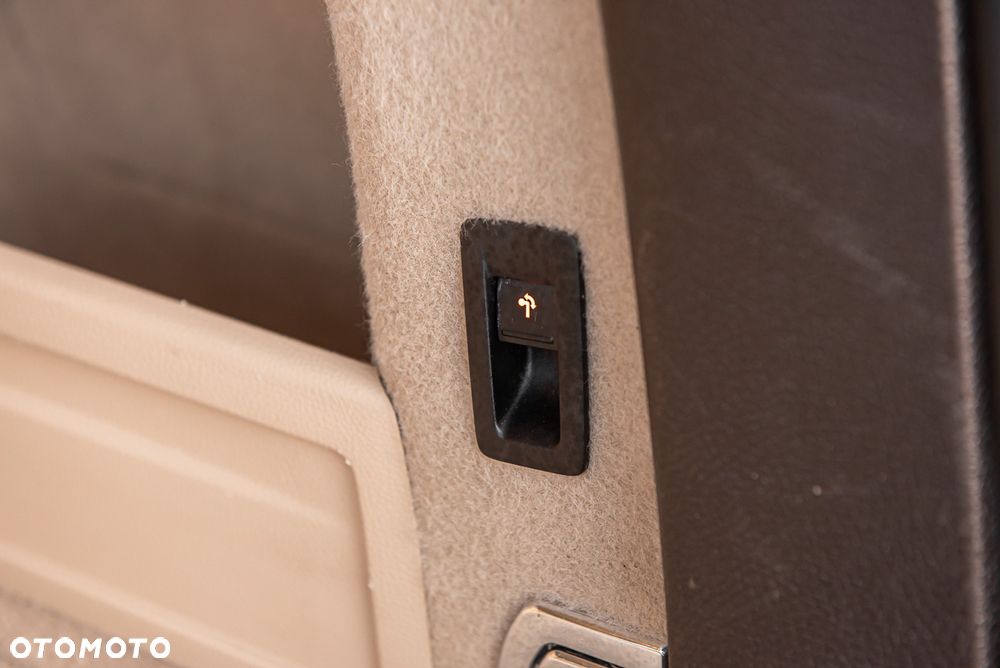 Volkswagen Passat Variant 1.4 TSI ACT (BlueMotion Technology) Highline - 34