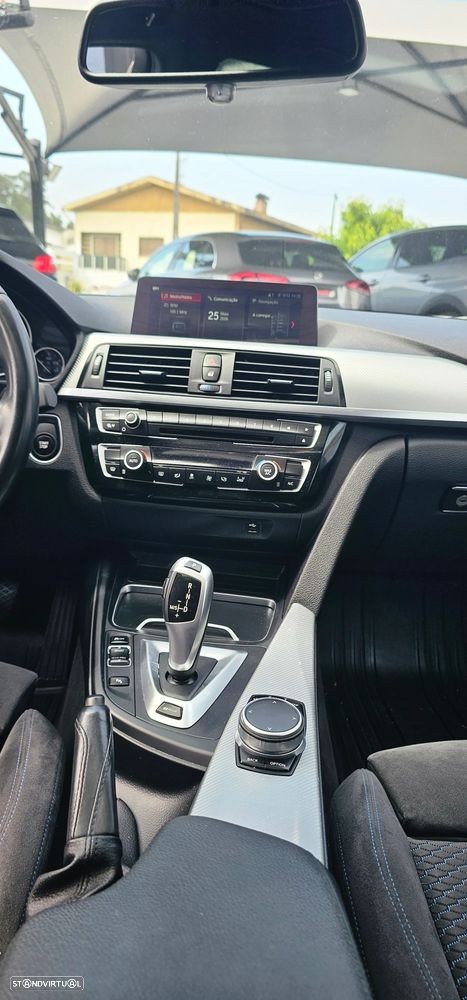 BMW 330 e iPerformance Pack M - 11