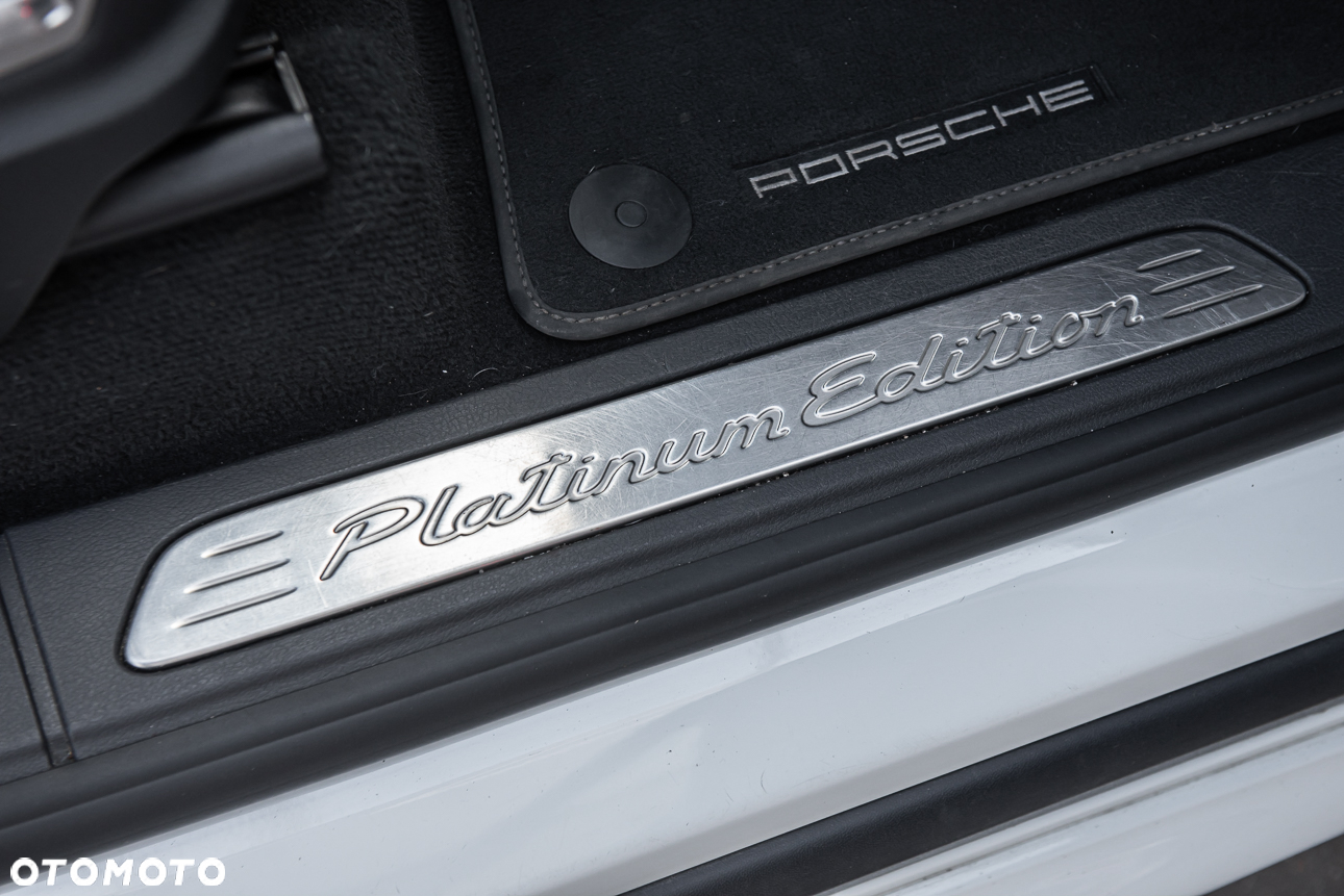 Porsche Cayenne Diesel Platinum Edition - 35