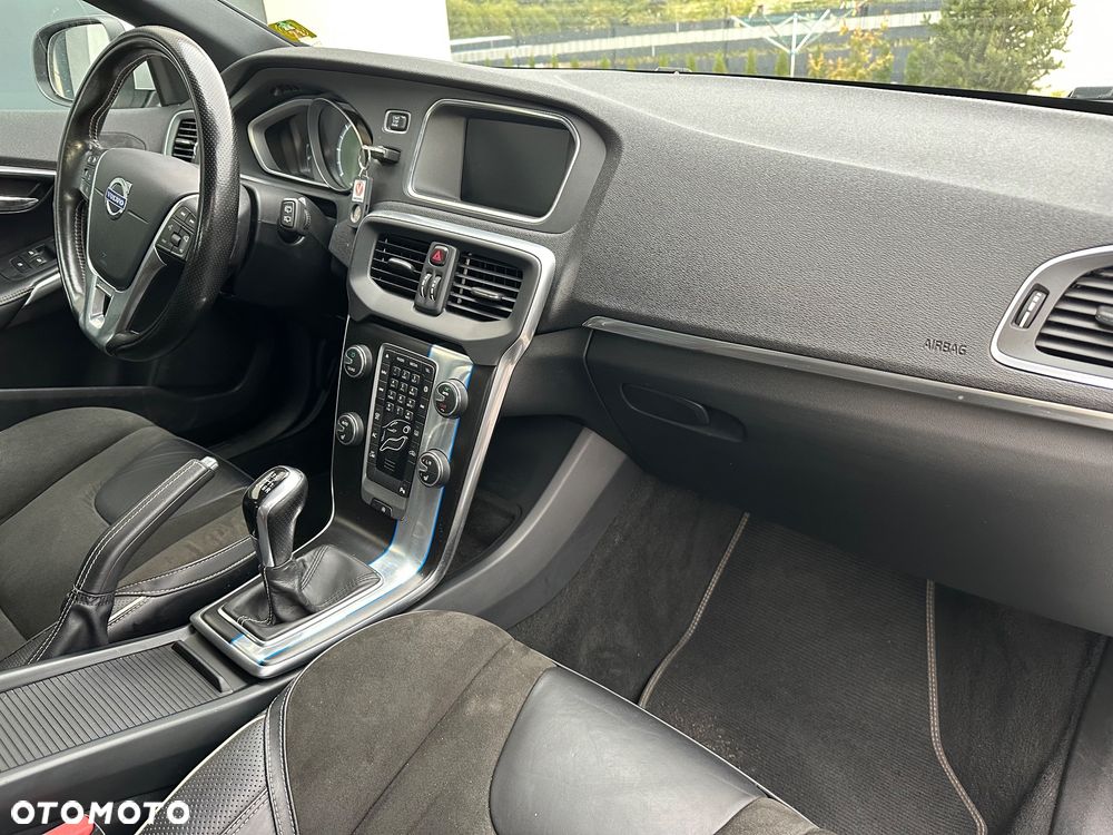 Volvo V40 D2 RDesign - 13