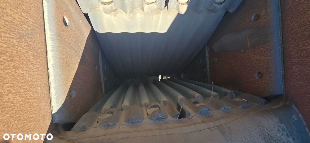 Terex Pegson Metrotrak 900x600 - 12