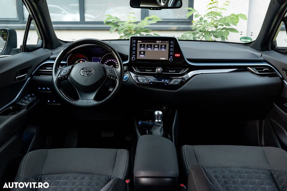 Toyota C-HR - 16