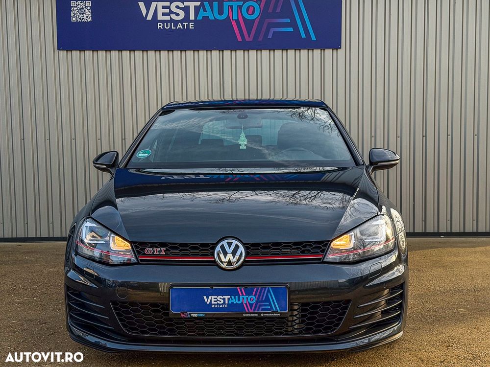 Volkswagen Golf - 9