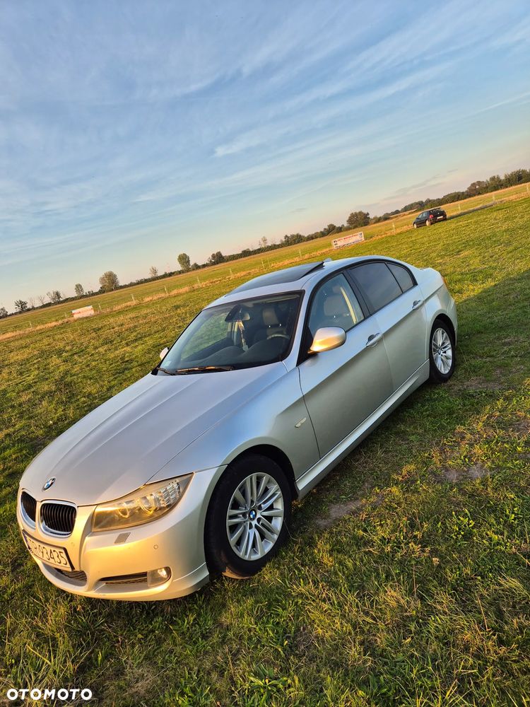 BMW Seria 3 320d - 4
