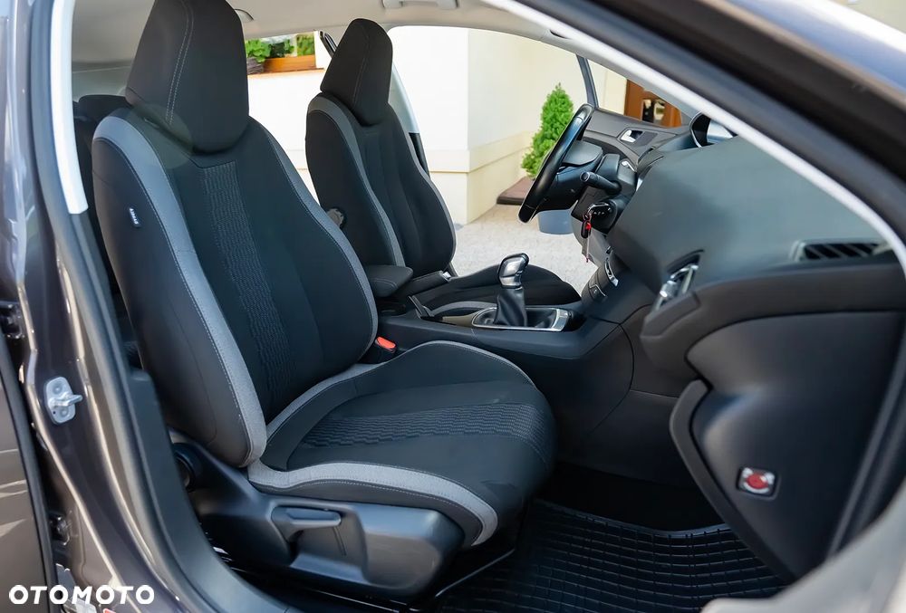 Peugeot 308 PureTech 110 Stop & Start Style - 28