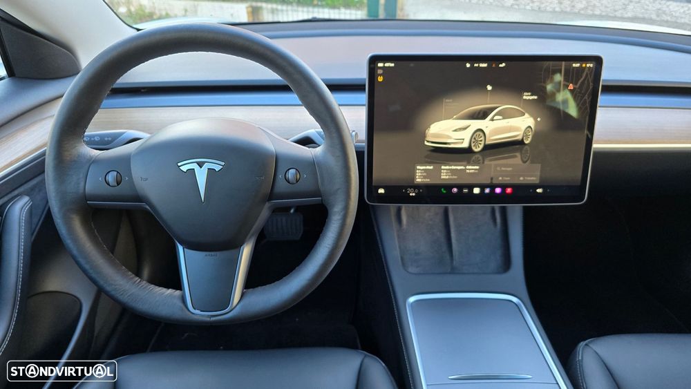 Tesla Model 3 - 12