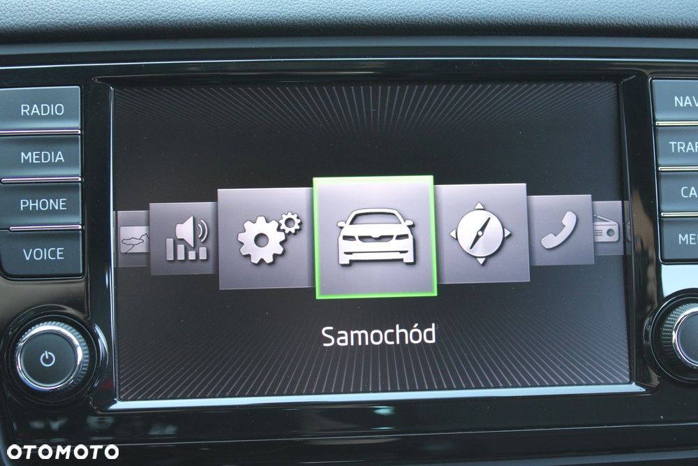Skoda Octavia 2.0 TSI (Green tec) DSG RS - 40