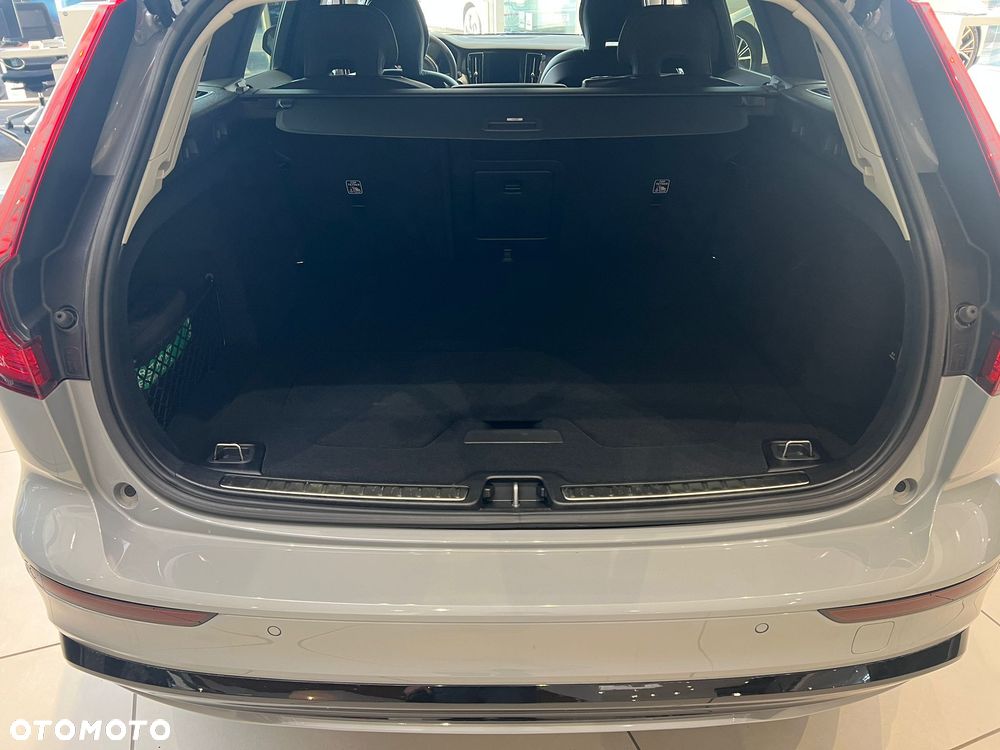 Volvo V60 B4 B DKG Plus Dark - 20