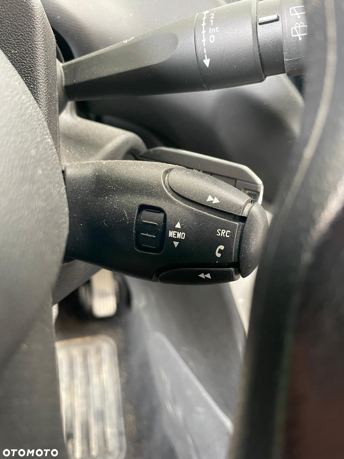 Peugeot 208 1.2 PureTech Active - 18