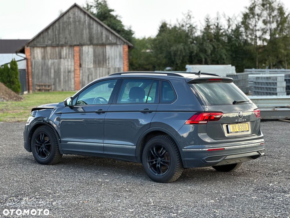 Volkswagen Tiguan - 9