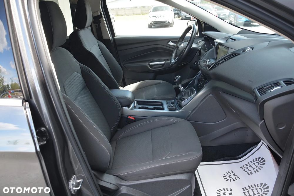 Ford Kuga - 13