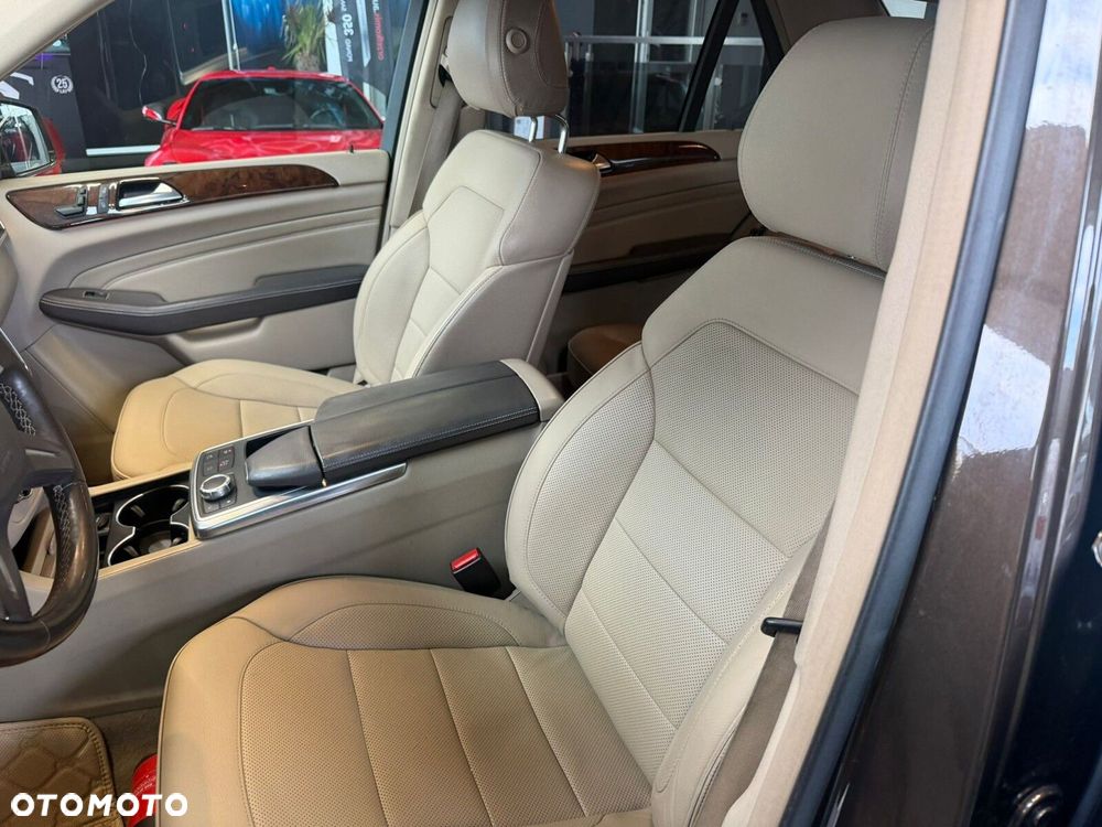 Mercedes-Benz ML - 21