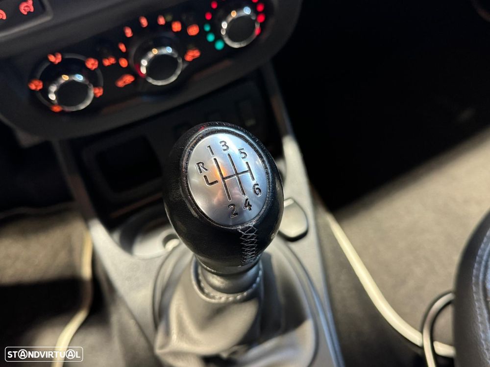 Dacia Duster 1.5 dCi Prestige - 14