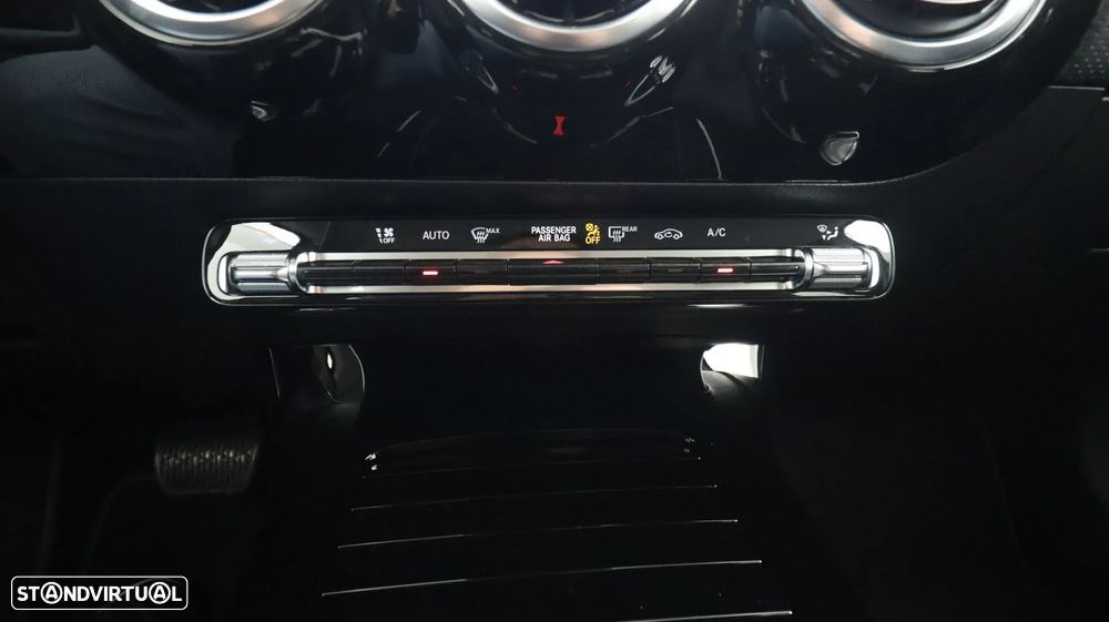 Mercedes-Benz A 200 d - 21