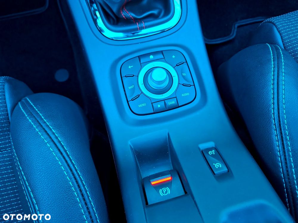 Renault Megane TCe 220 Start & Stop GT 220 - 32