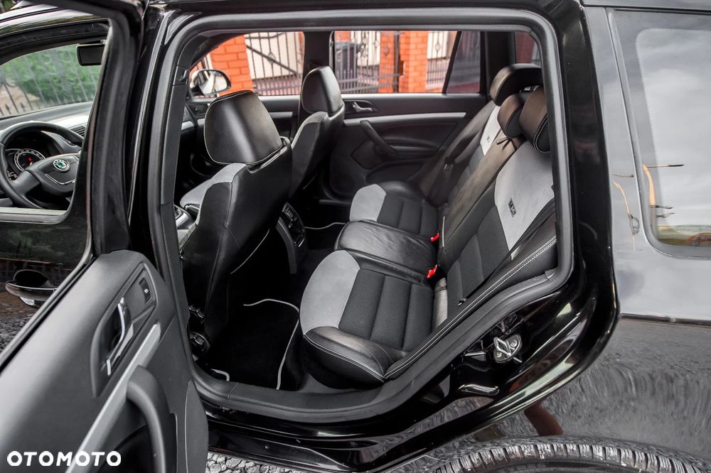 Skoda Octavia 2.0 TSI RS - 18