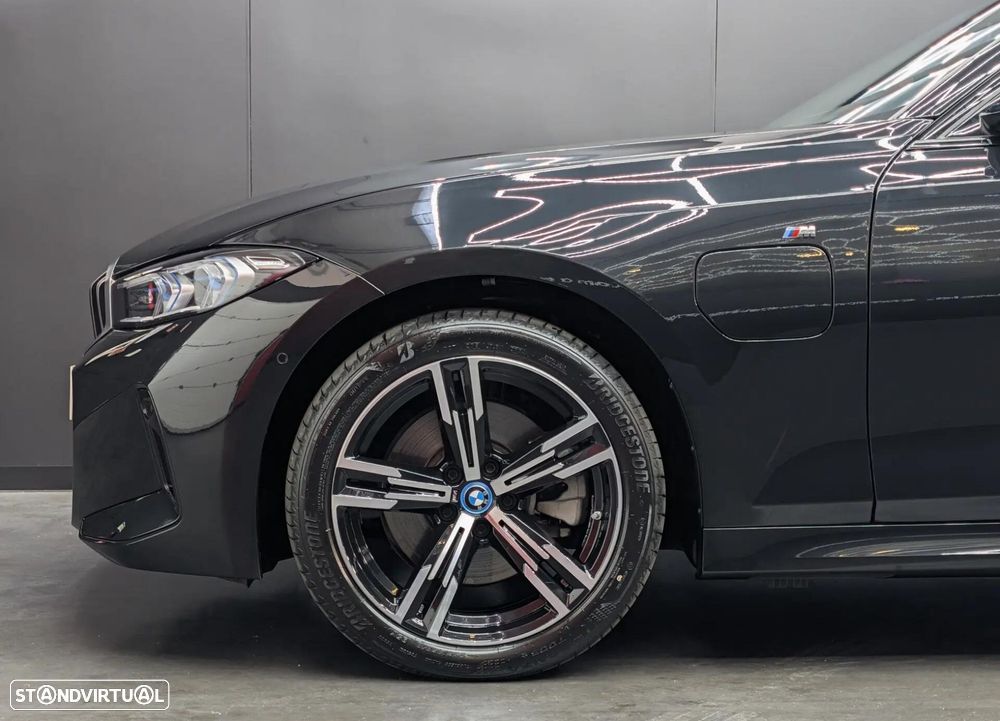 BMW 320 e Pack Desportivo M Auto - 12