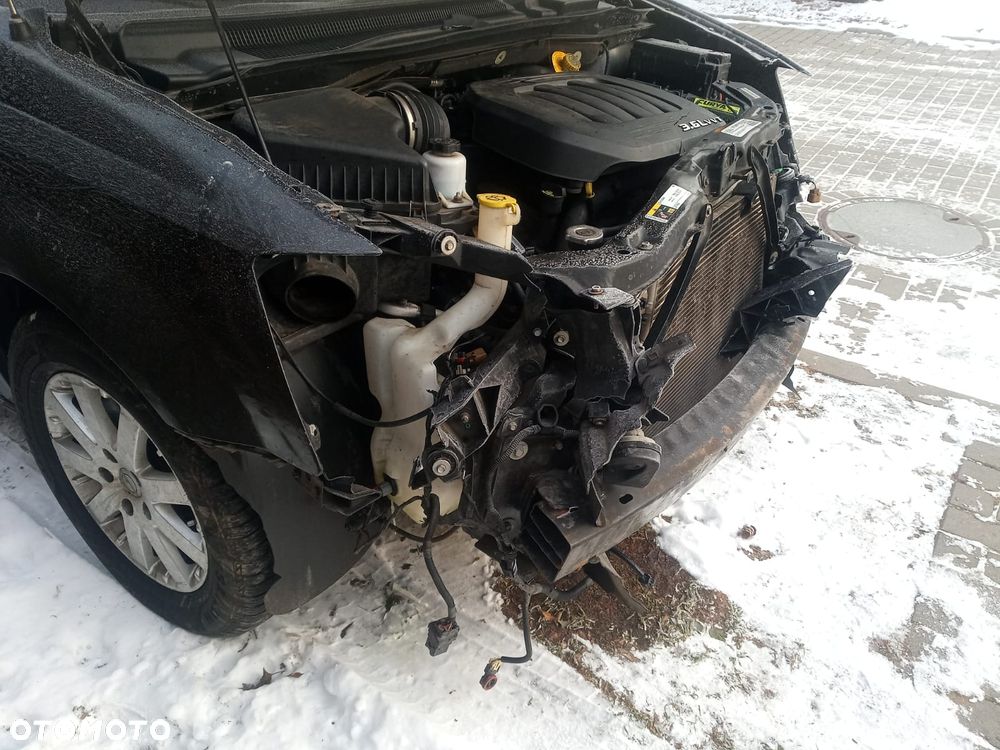 Chrysler Town & Country - 8