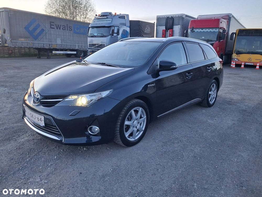 Toyota Auris - 1