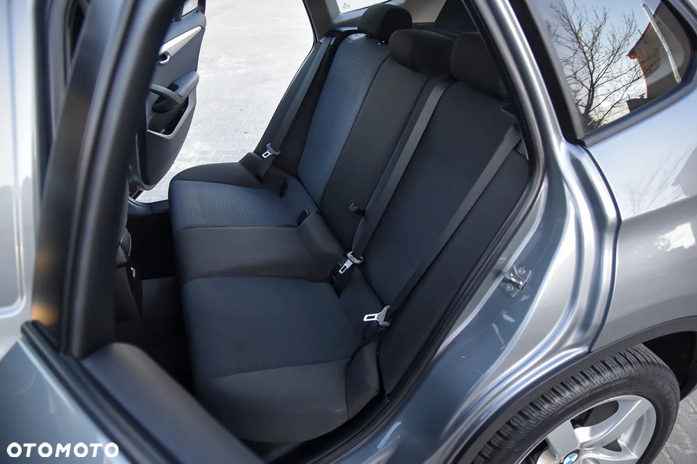 BMW X1 sDrive18i Sport Line - 31