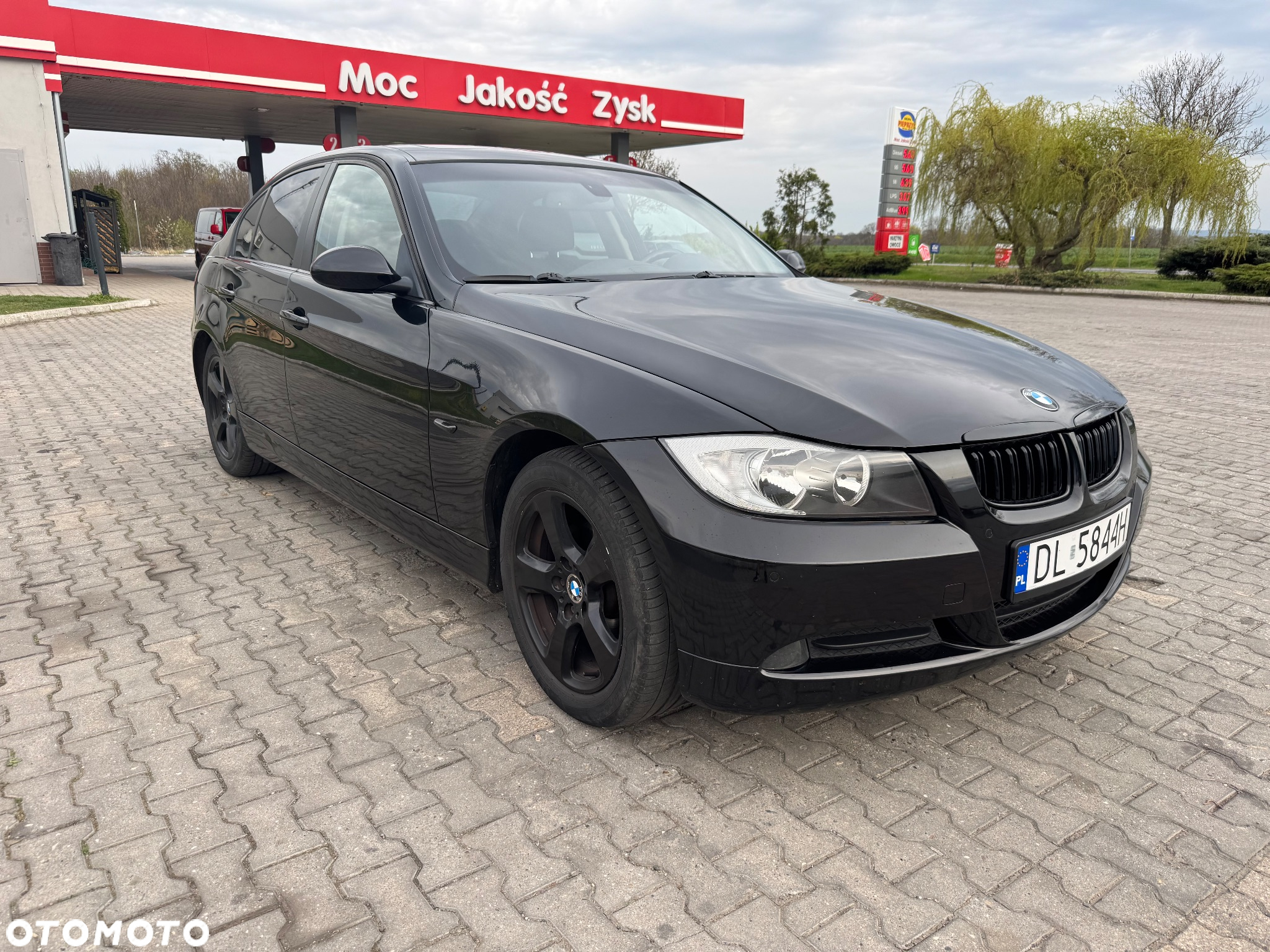 BMW Seria 3 320i - 32
