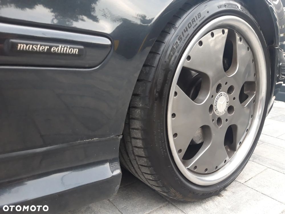 Mercedes-Benz CLK - 21