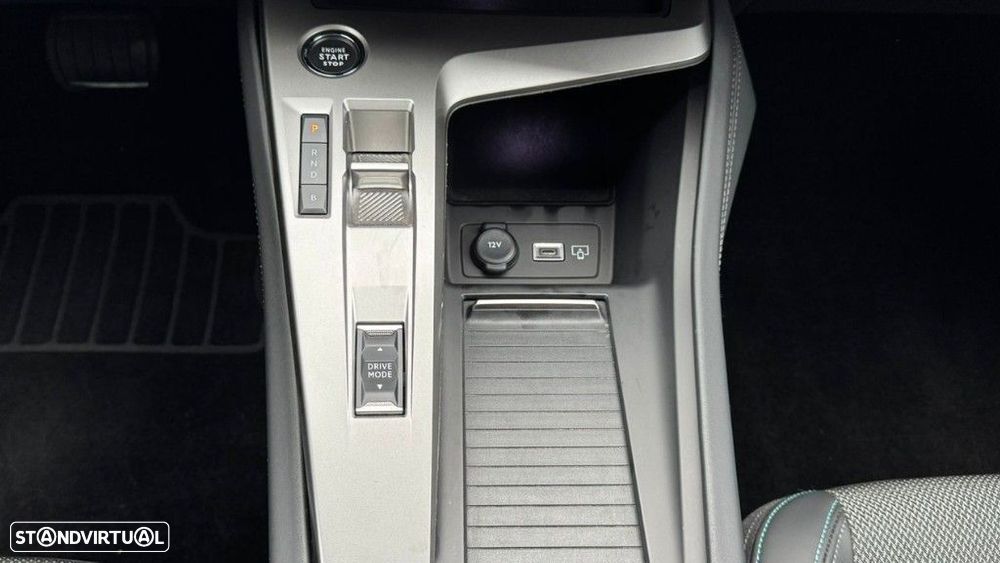 Peugeot 308 1.6 Hybrid Allure Pack e-EAT8 - 19