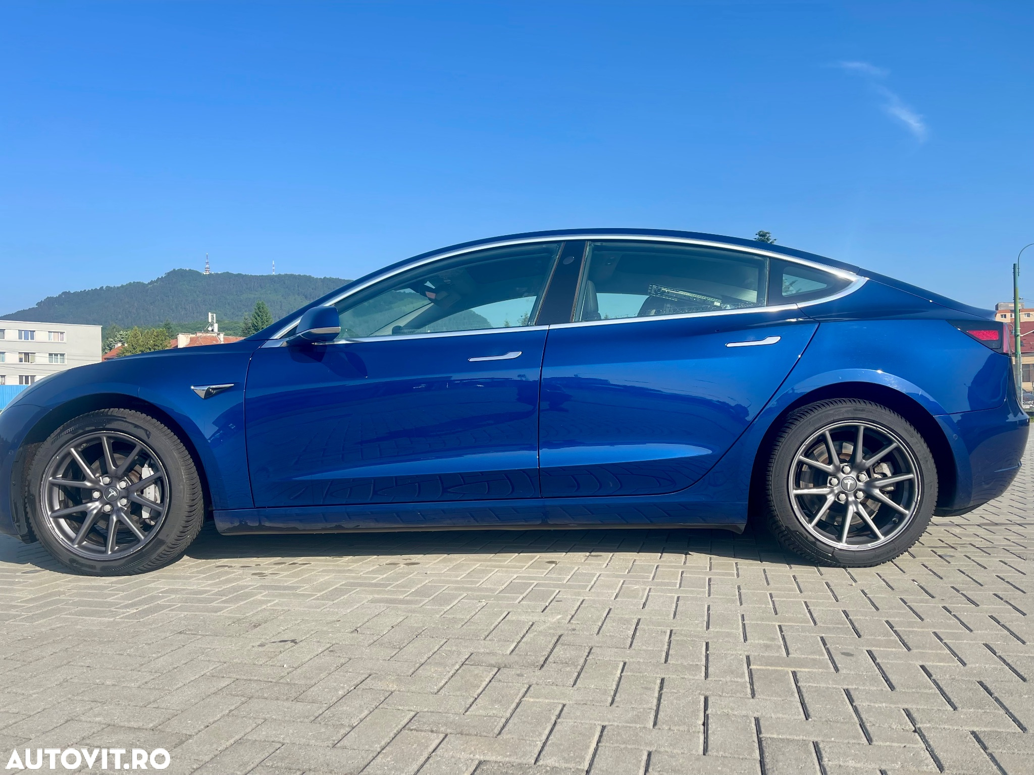 Tesla Model 3 Langstreckenbatterie Allradantrieb Dual Motor Performance - 2