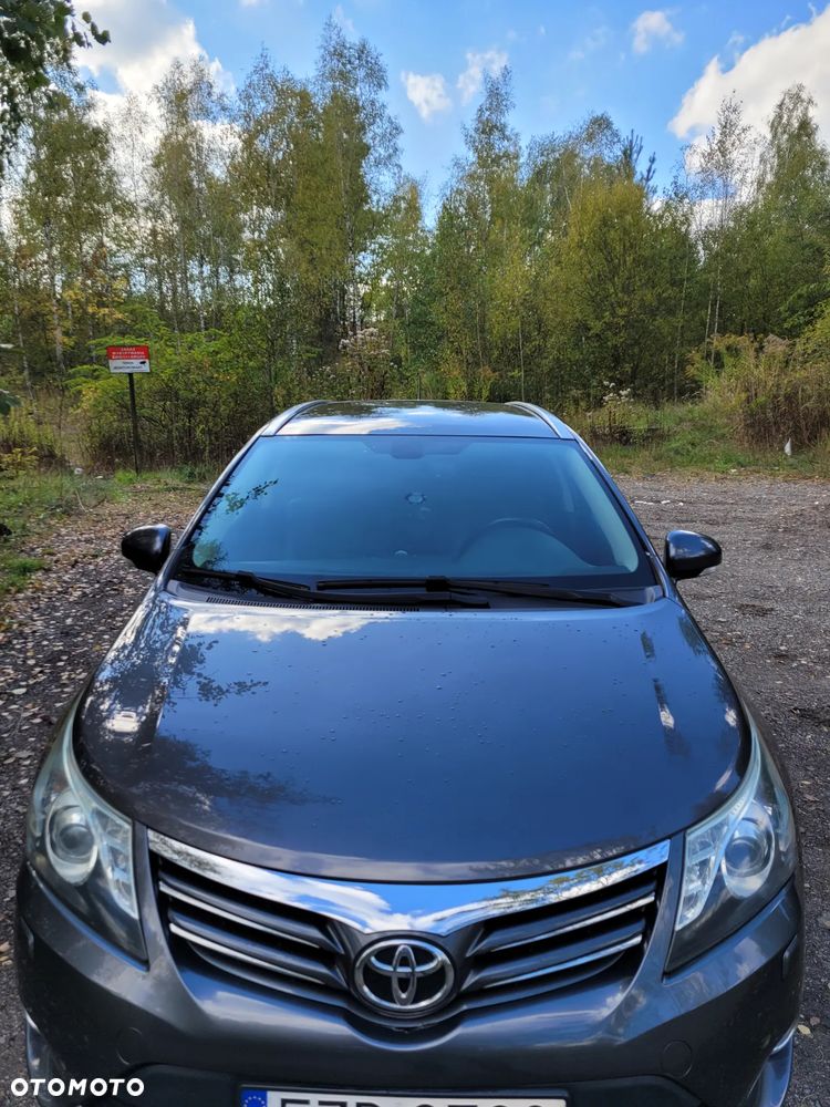 Toyota Avensis 1.8 Prestige MS - 1