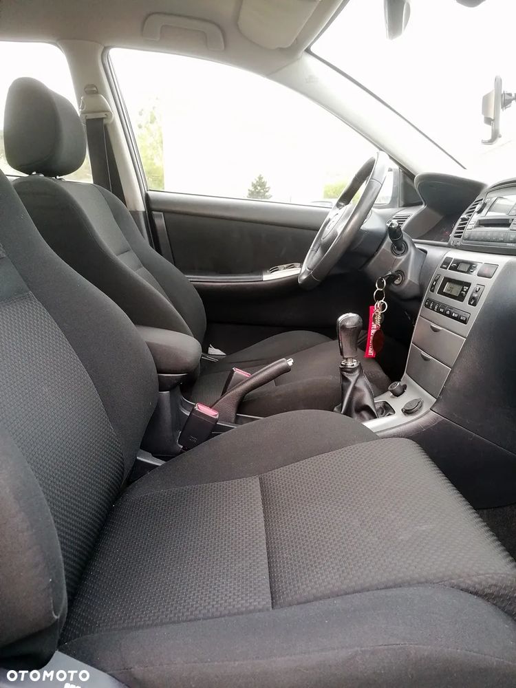 Toyota Corolla 1.4 D-4D Sol - 12