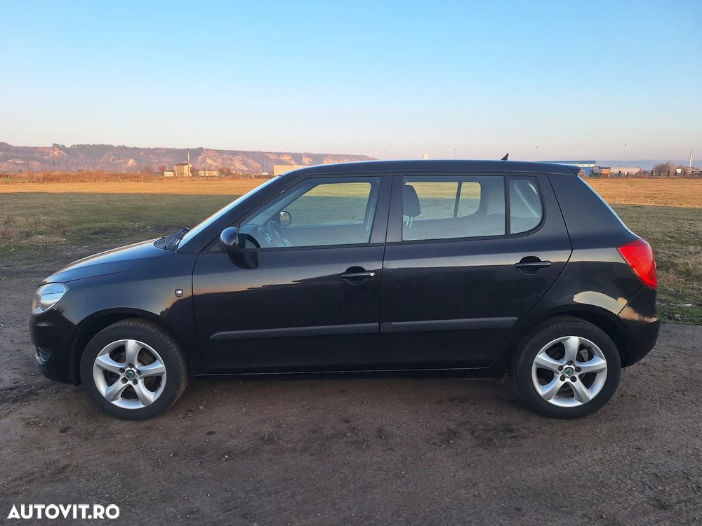 Skoda Fabia 1.2 HTP Ambiente - 2