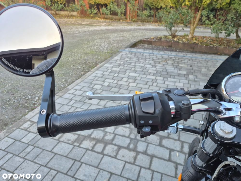 Royal Enfield Interceptor - 17