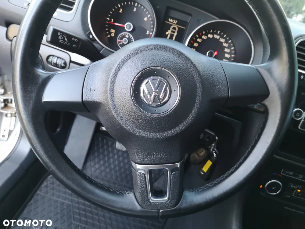 Volkswagen Golf VI 1.6 TDI Comfortline - 15