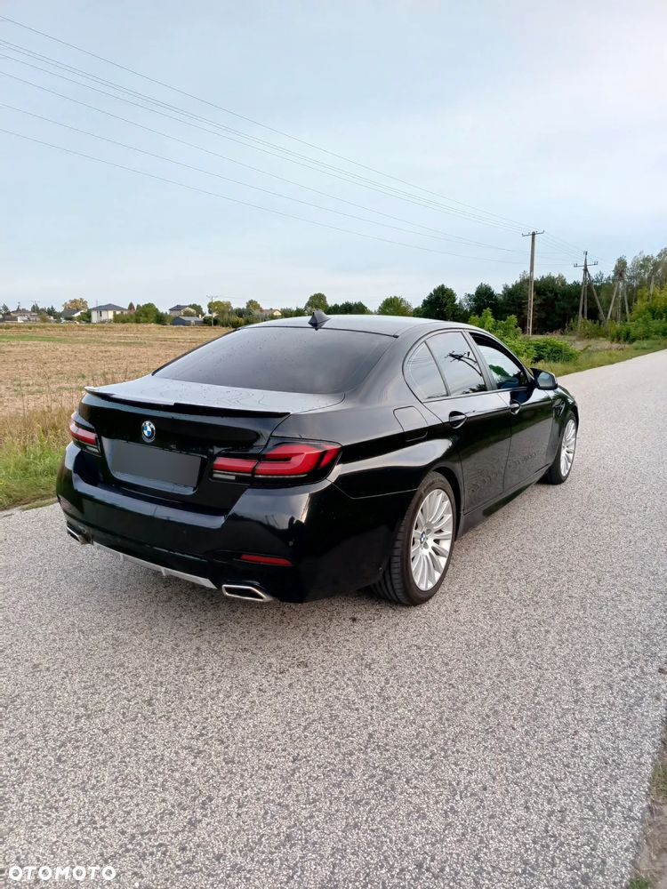 BMW Seria 5 ver-520d-touring - 8