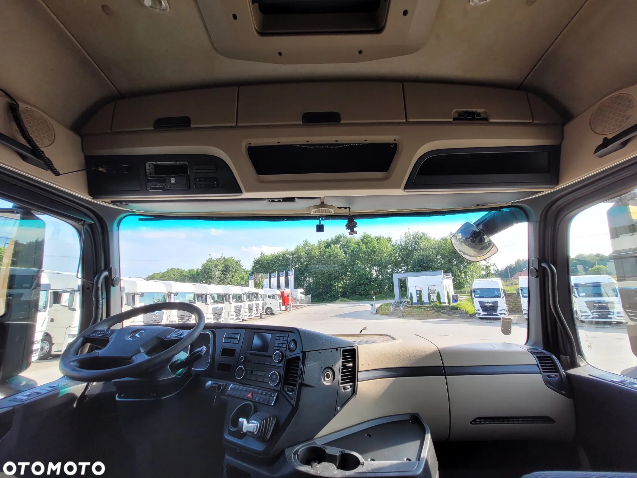 Mercedes-Benz ACTROS 1842 / EURO 6 / MEGA - 12