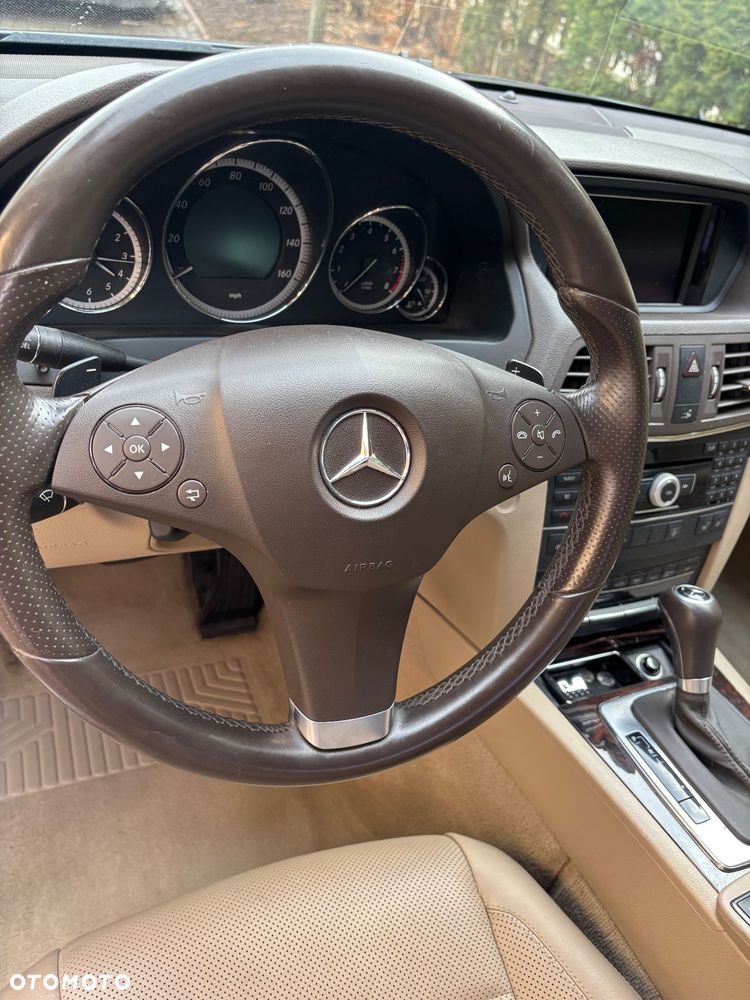 Mercedes-Benz Klasa E 500 7G-TRONIC Elegance - 19