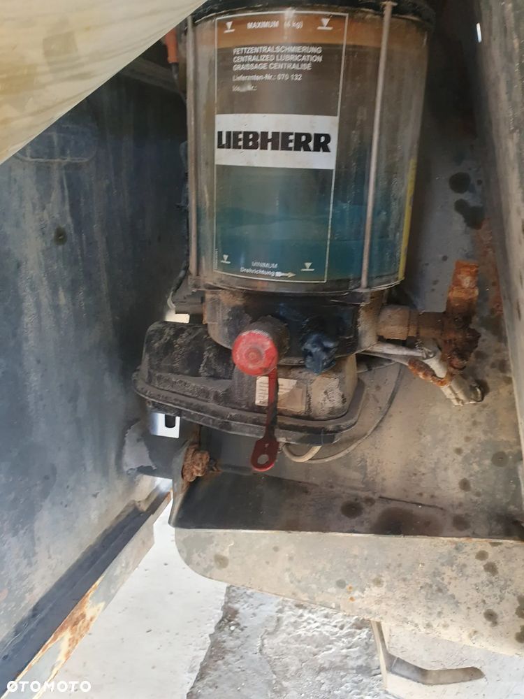 Liebherr L524 - 14