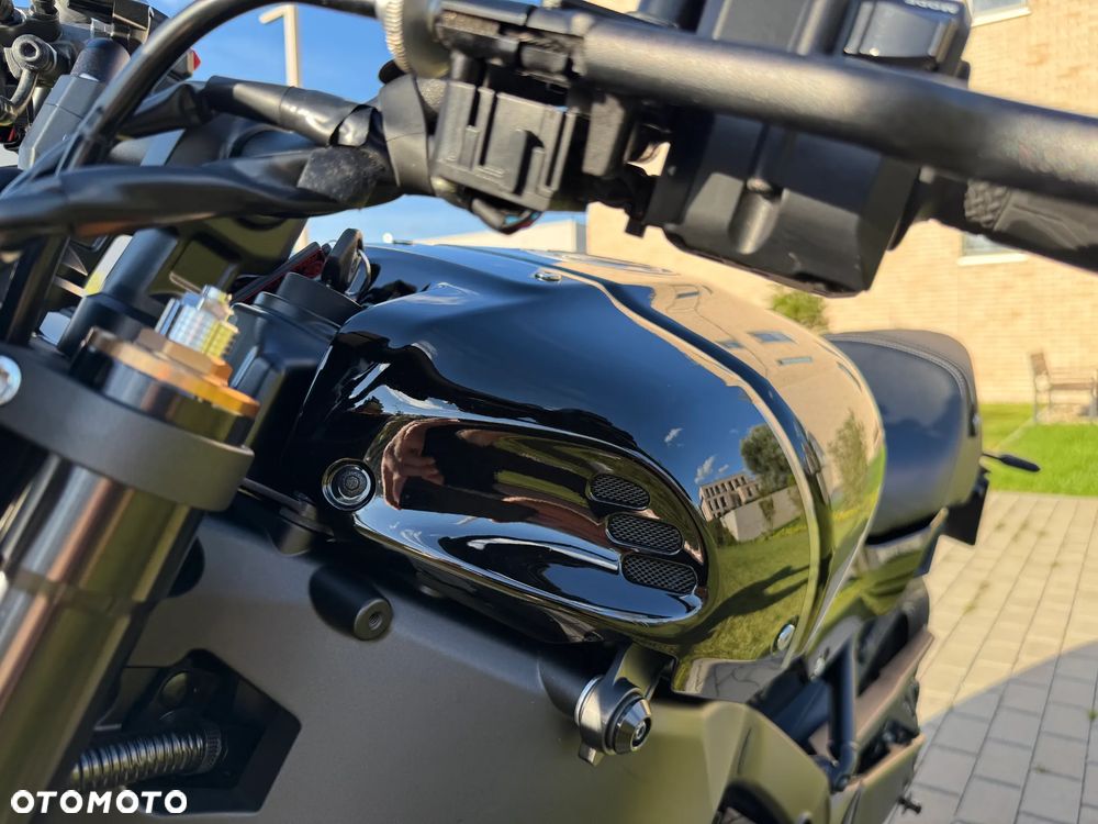 Yamaha XSR - 20