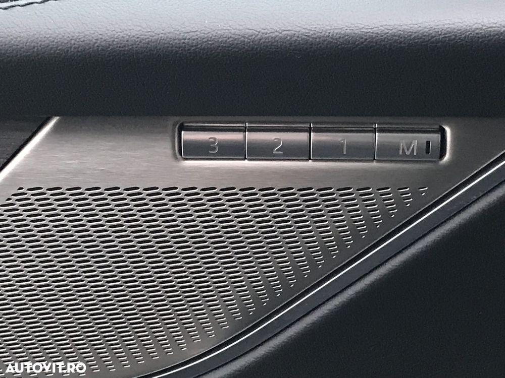 Jaguar F-Pace P400e AWD HSE - 33