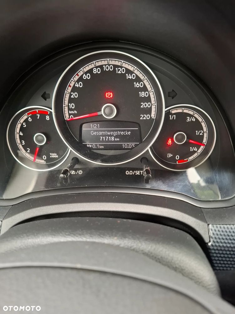 Volkswagen up! 1.0 beats - 17