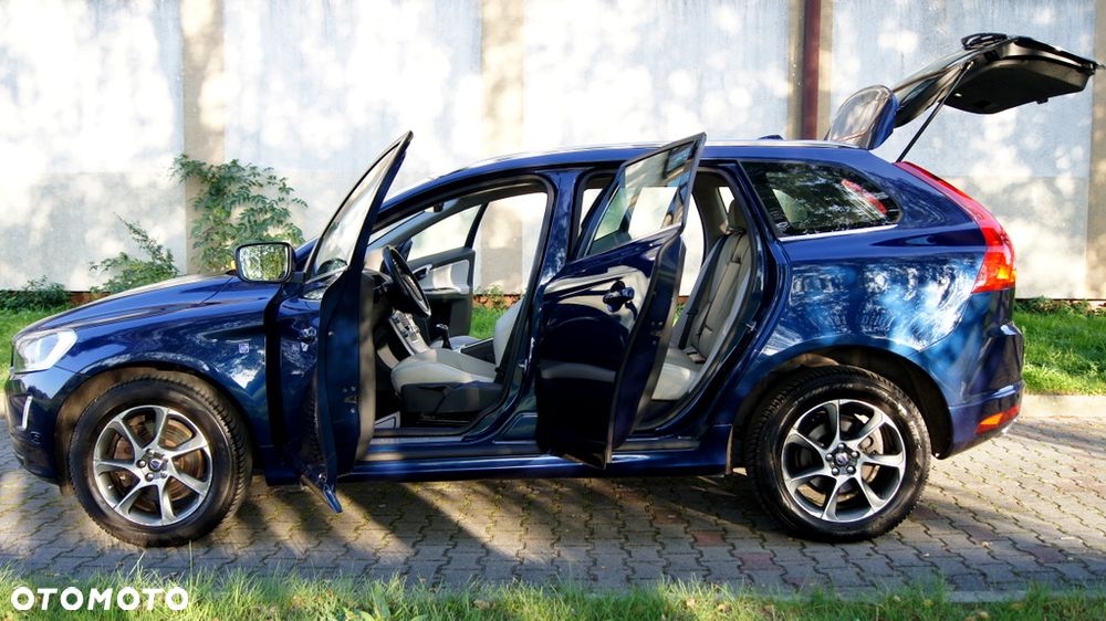 Volvo XC 60 D4 Drive-E Ocean Race - 21