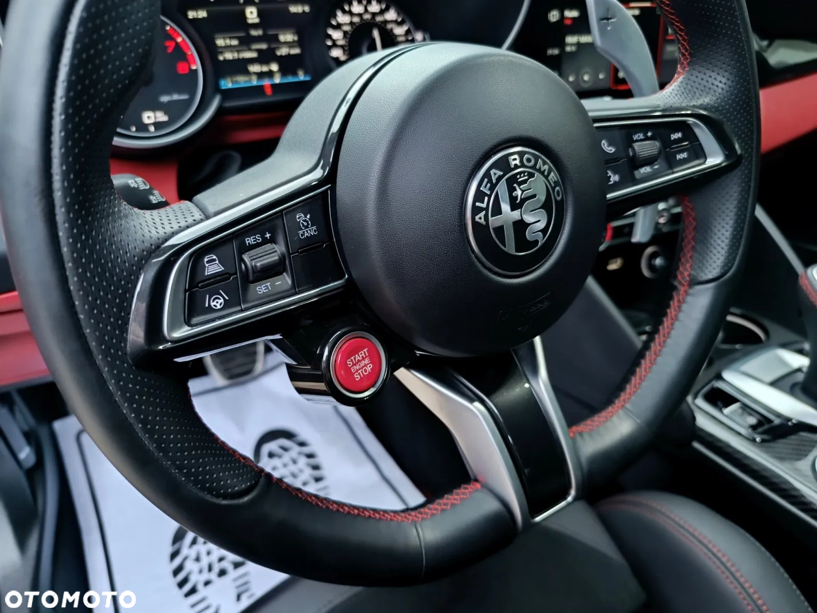 Alfa Romeo Giulia 2.9 Bi Turbo V6 Quadrifoglio - 24