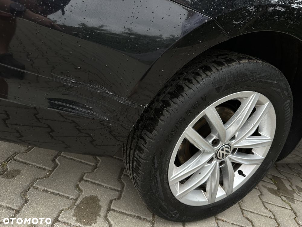 Volkswagen Golf - 6