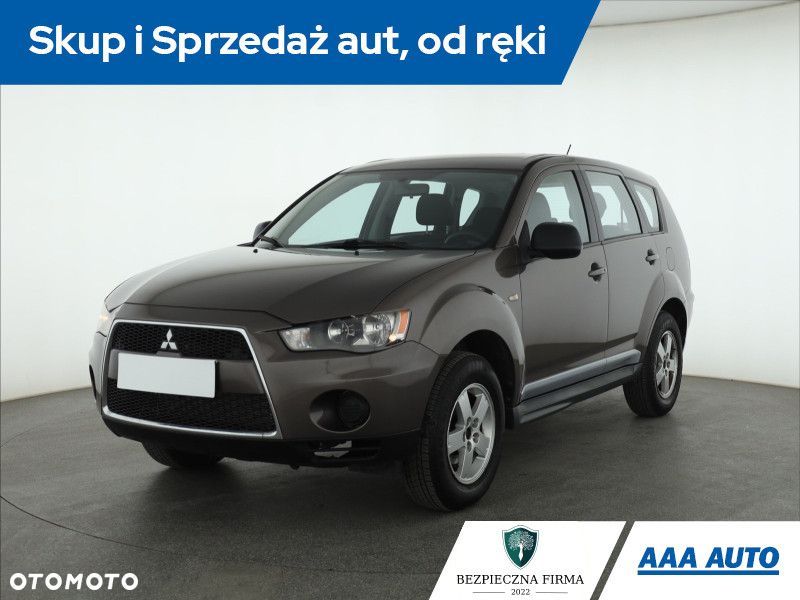 Mitsubishi Outlander - 3