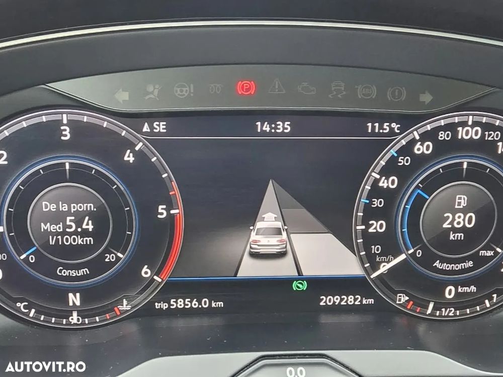 Volkswagen Passat - 12