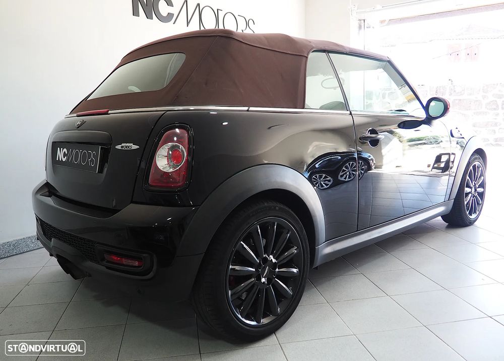 MINI Cabrio John Cooper Works - 10